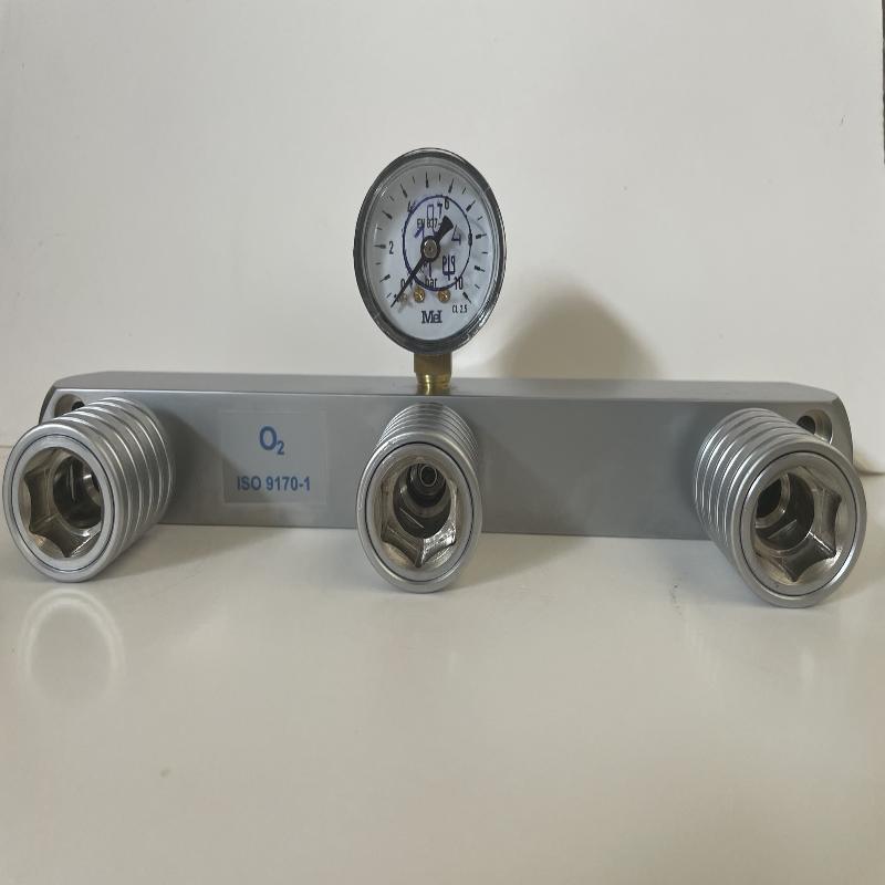 Рампа киснева з трьома розетками та манометром, 5900163